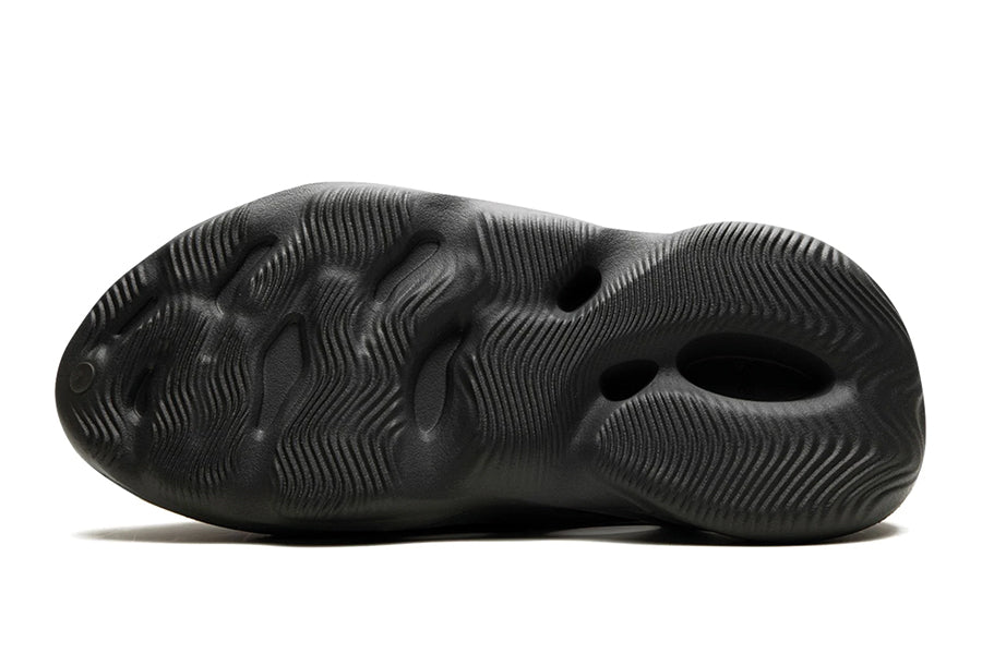 Adidas-Yeezy Foam RNNR Carbon-StoreGoods