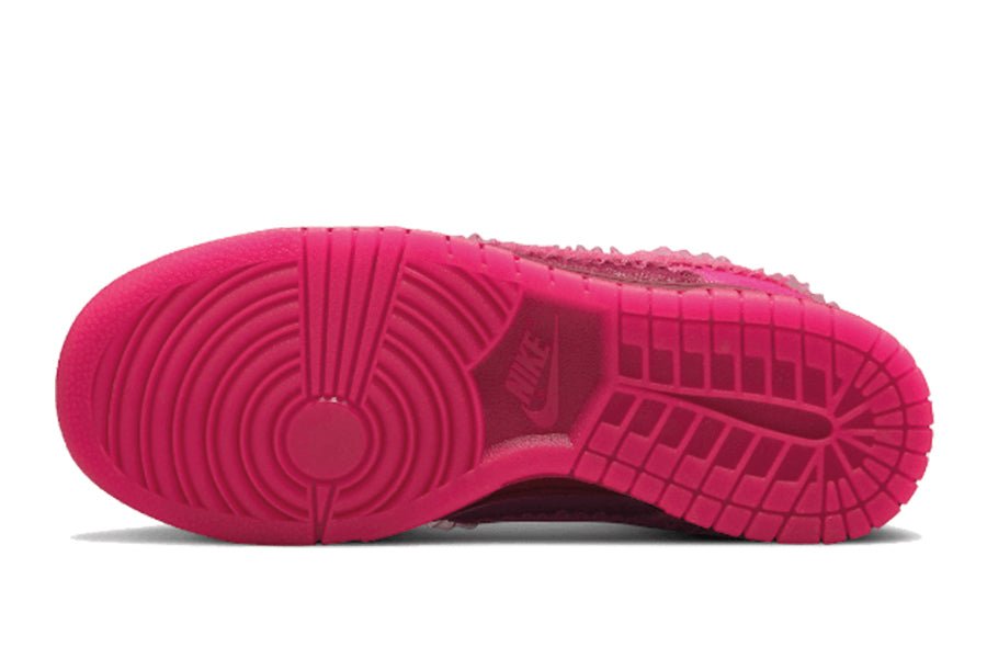 Air Jordan-Dunk Low Valentine's Day (2022)-StoreGoods