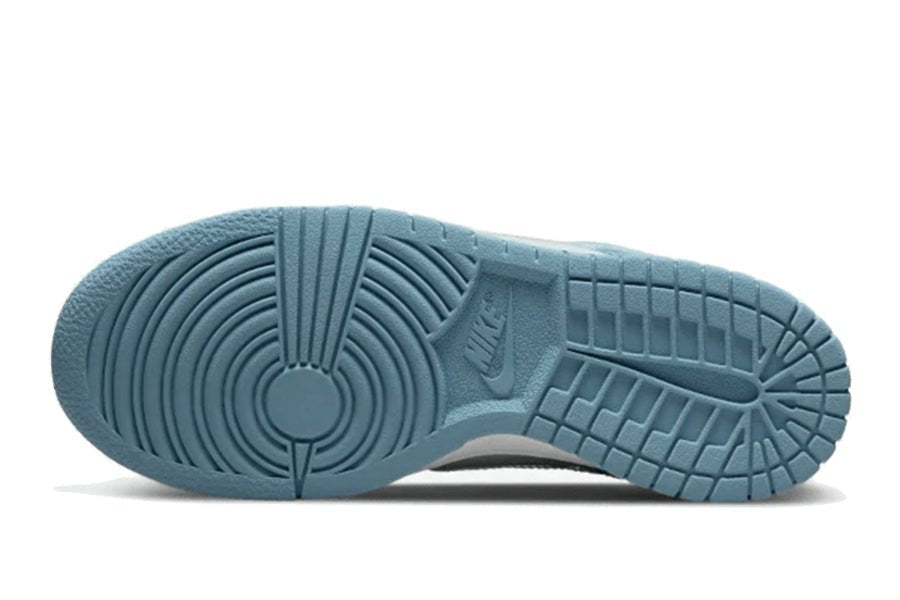 Nike-Dunk Low Clear Swoosh-StoreGoods