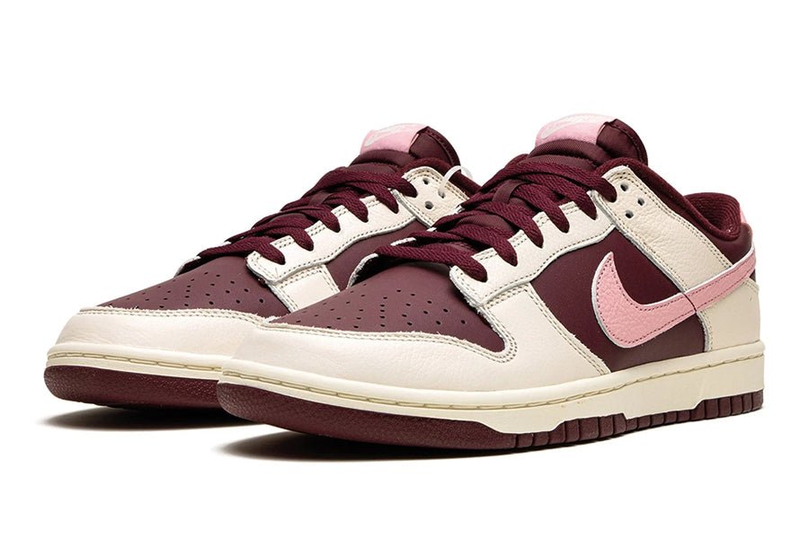 Nike-Dunk Low Valentine's Day (2023)-StoreGoods