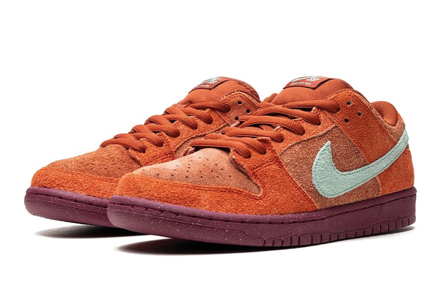Nike-Dunk SB Low Mystic Red-StoreGoods
