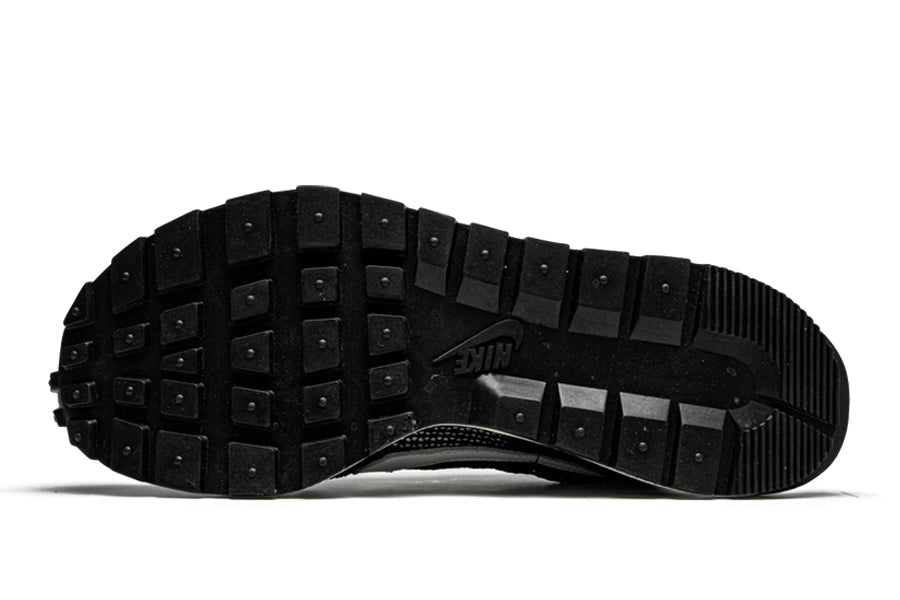 Nike-Vaporwaffle Sacai Black White-StoreGoods