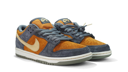 Nike SB Dunk Low Light Carbon Monarch