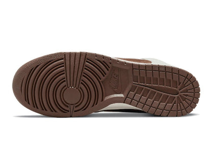 Nike-Dunk High Light Chocolate-StoreGoods