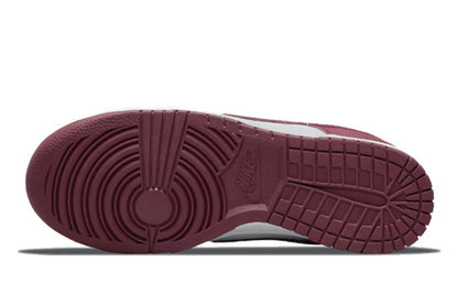 Nike-Dunk Low Bordeaux-StoreGoods