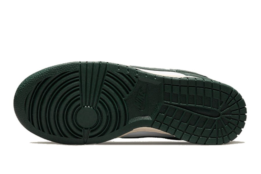 Nike-Dunk Low Vintage Green-StoreGoods