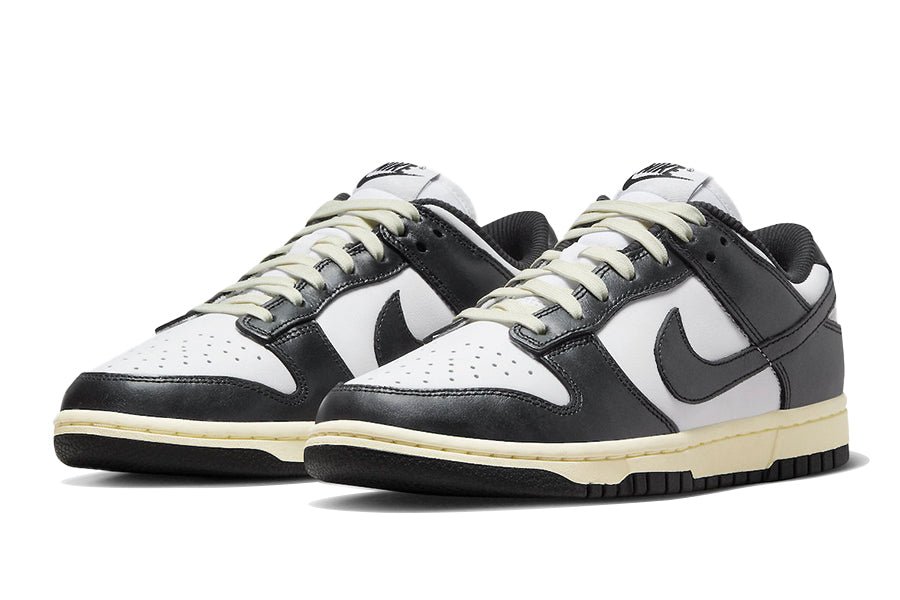 Nike-Dunk Low Vintage Panda-StoreGoods