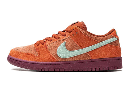 Nike-Dunk SB Low Mystic Red-StoreGoods
