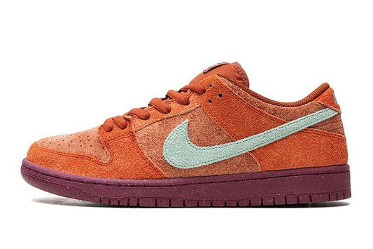 Nike-Dunk SB Low Mystic Red-StoreGoods