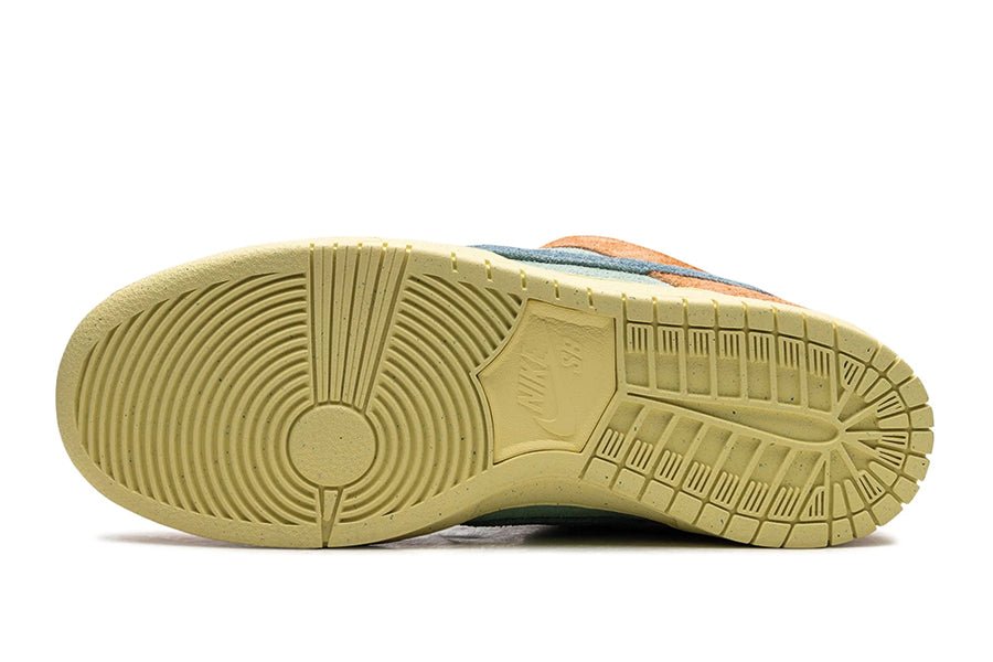 Nike-Dunk SB Low Orange Emerald Rise-StoreGoods