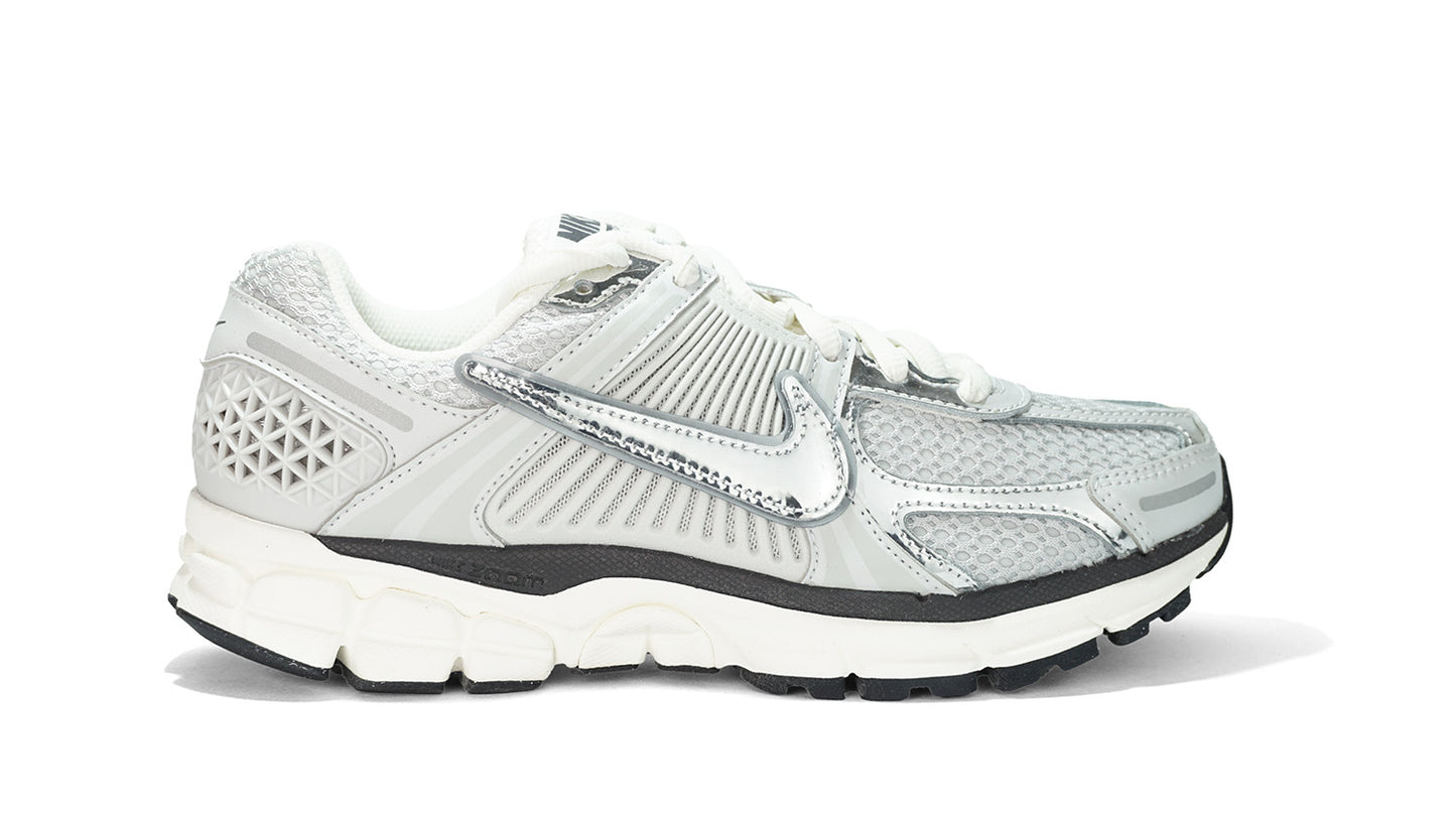 Zoom Vomero 5 Photon Dust Metallic Silver