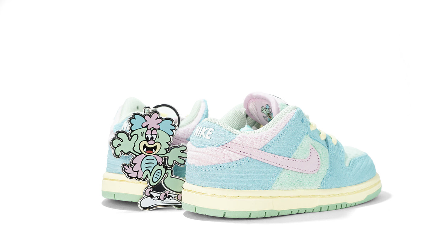 Dunk Low SB x Verdy (TD)